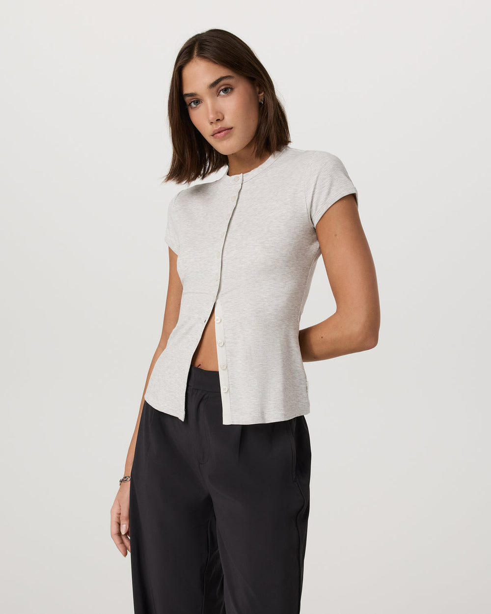 Vuori Women's Short Sleeve Pose Button Up White Heather Grey