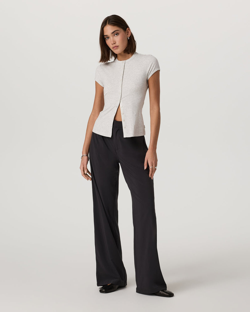 Vuori Women's Short Sleeve Pose Button Up White Heather Grey