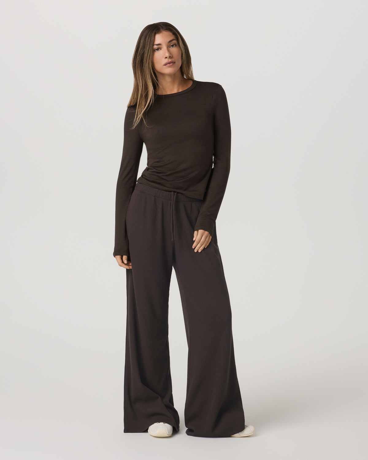 Vuori Long Sleeve Halo Essential Crew Tee Dark Java Heather