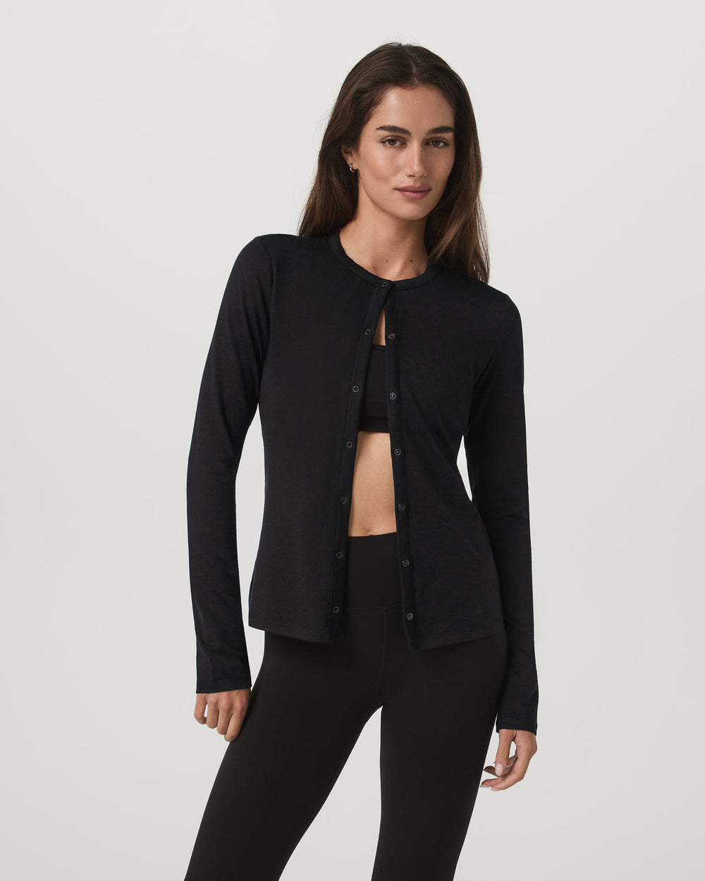 Vuori Women's Long Sleeve Halo Snap Cardigan Black Heather