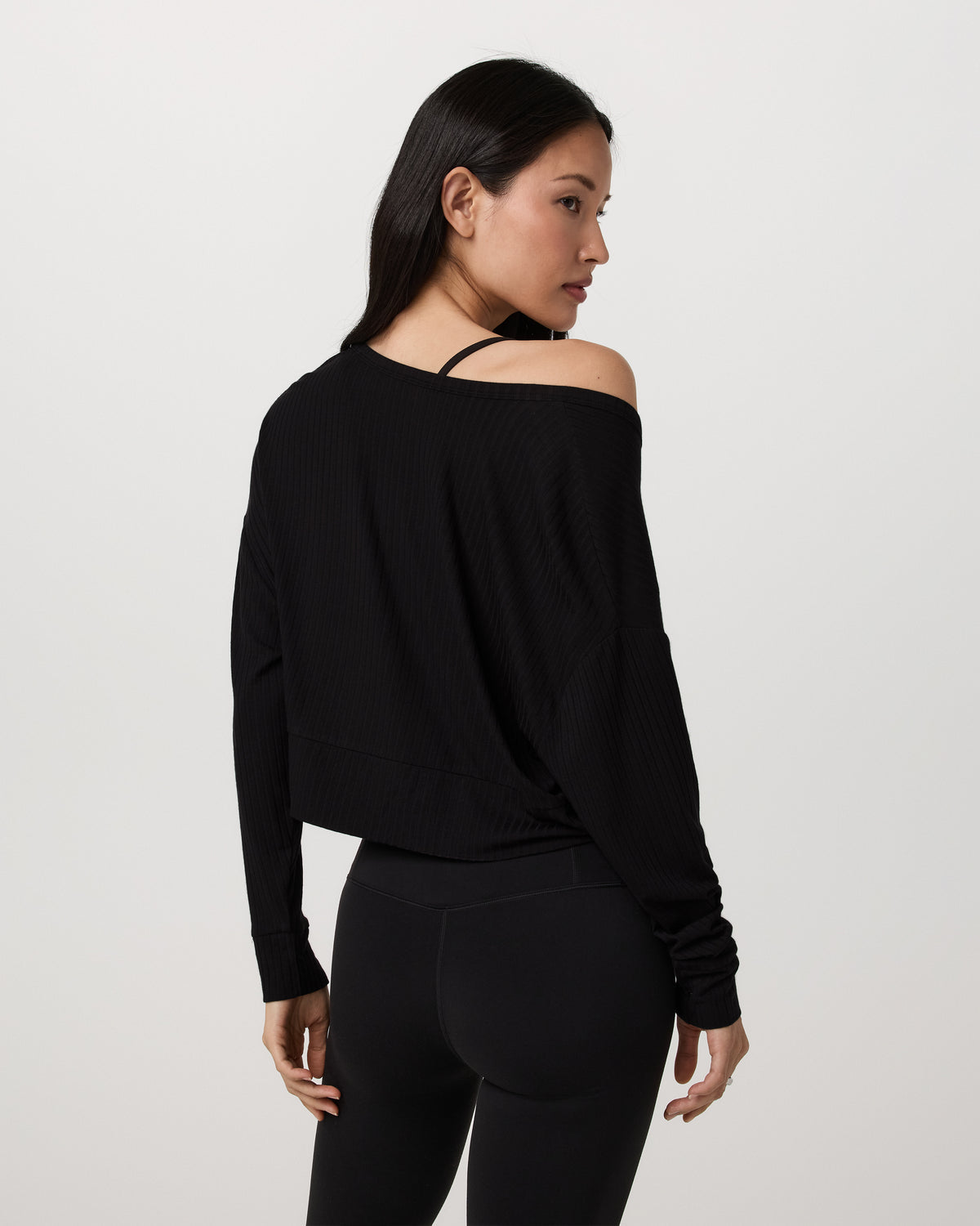 Vuori Long Sleeve Twist Top Women's Black Twist Top