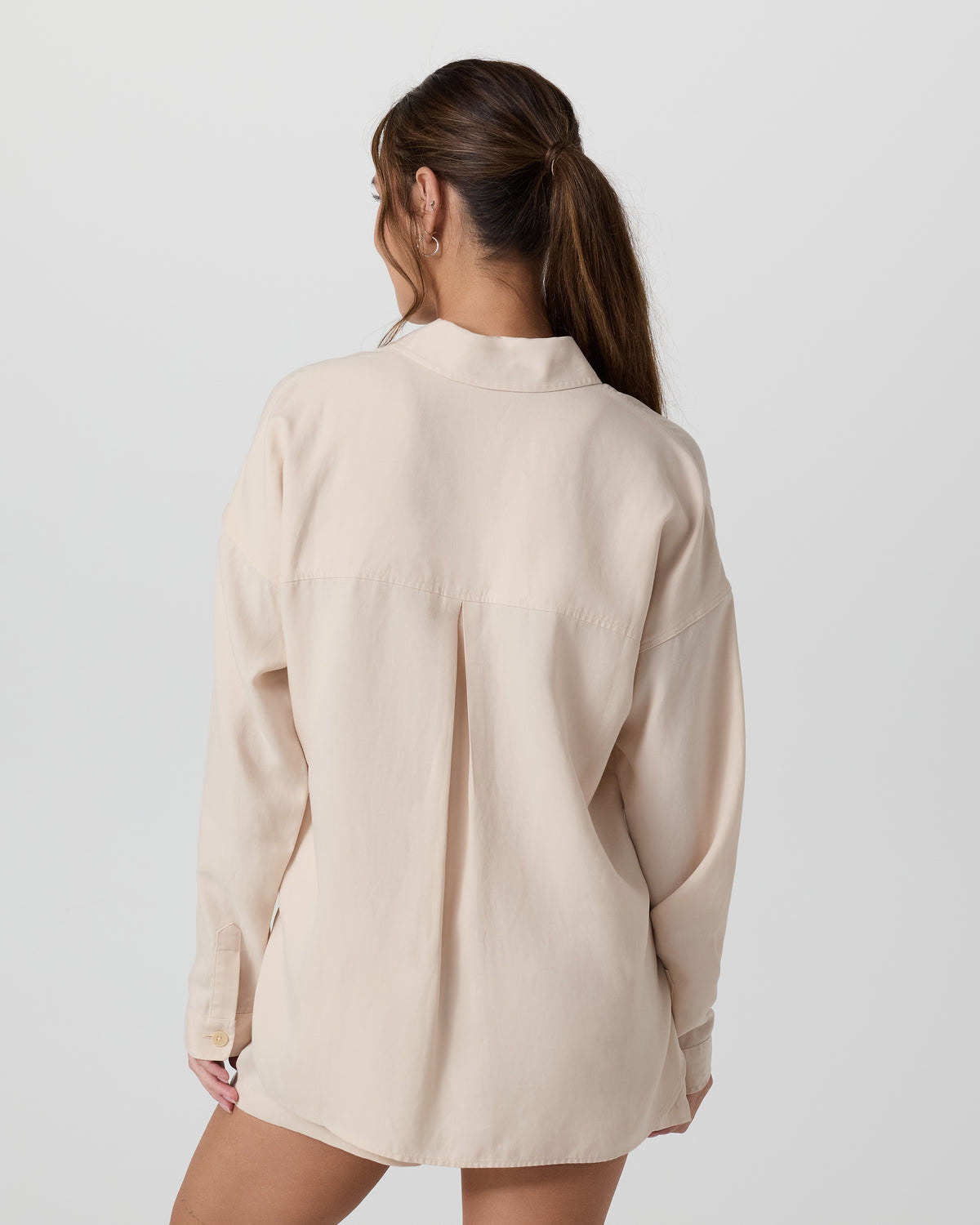 Vuori Trestles Twill Button Up Sand Dollar