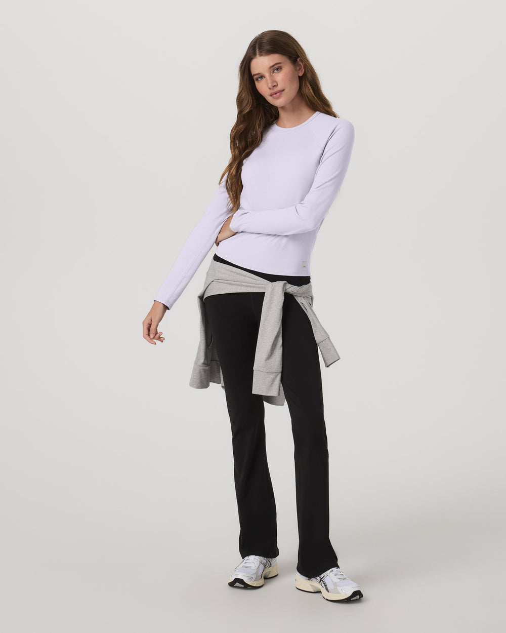 Vuori Long Sleeve Pose Crew Women's Lavender Ice Crewneck