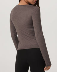 Vuori Women's Long Sleeve Halo Essential Scoop Chia Heather