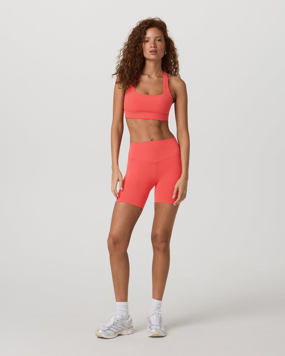 Vuori Daily Form Bra Women's Bright Coral Sports Bra