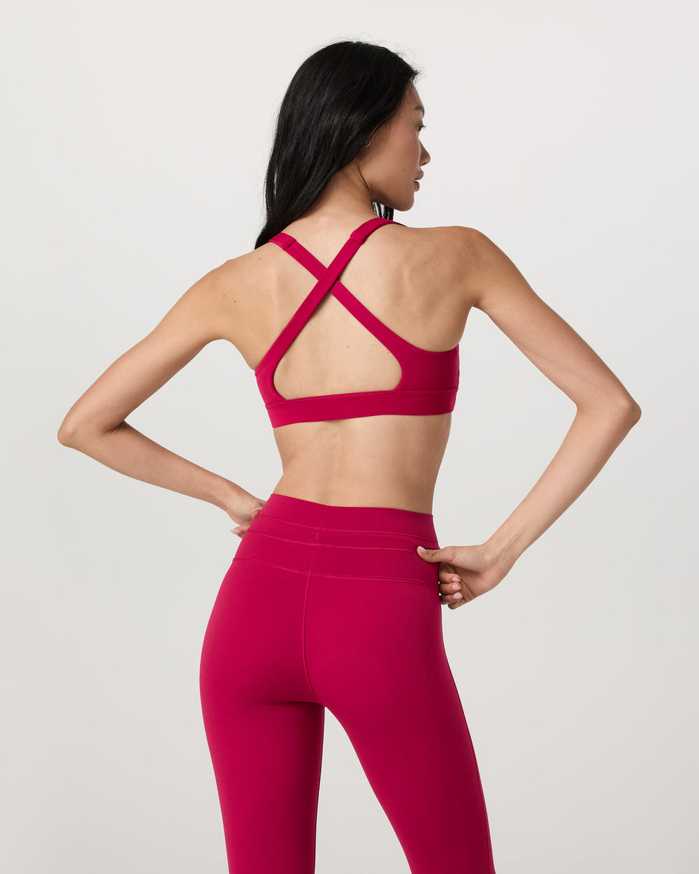 Vuori Daily Form Bra Women's Strawberry Sports Bra