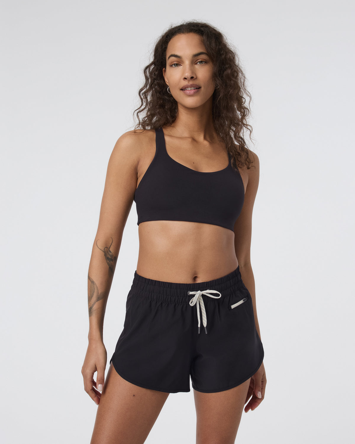 Vuori Dynamic Bra Black Medium Support Sports Bra