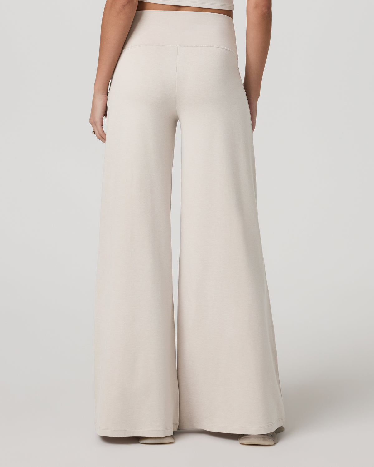Vuori Halo Easy Wideleg Pant-Short Women's Ecru Heather Pants