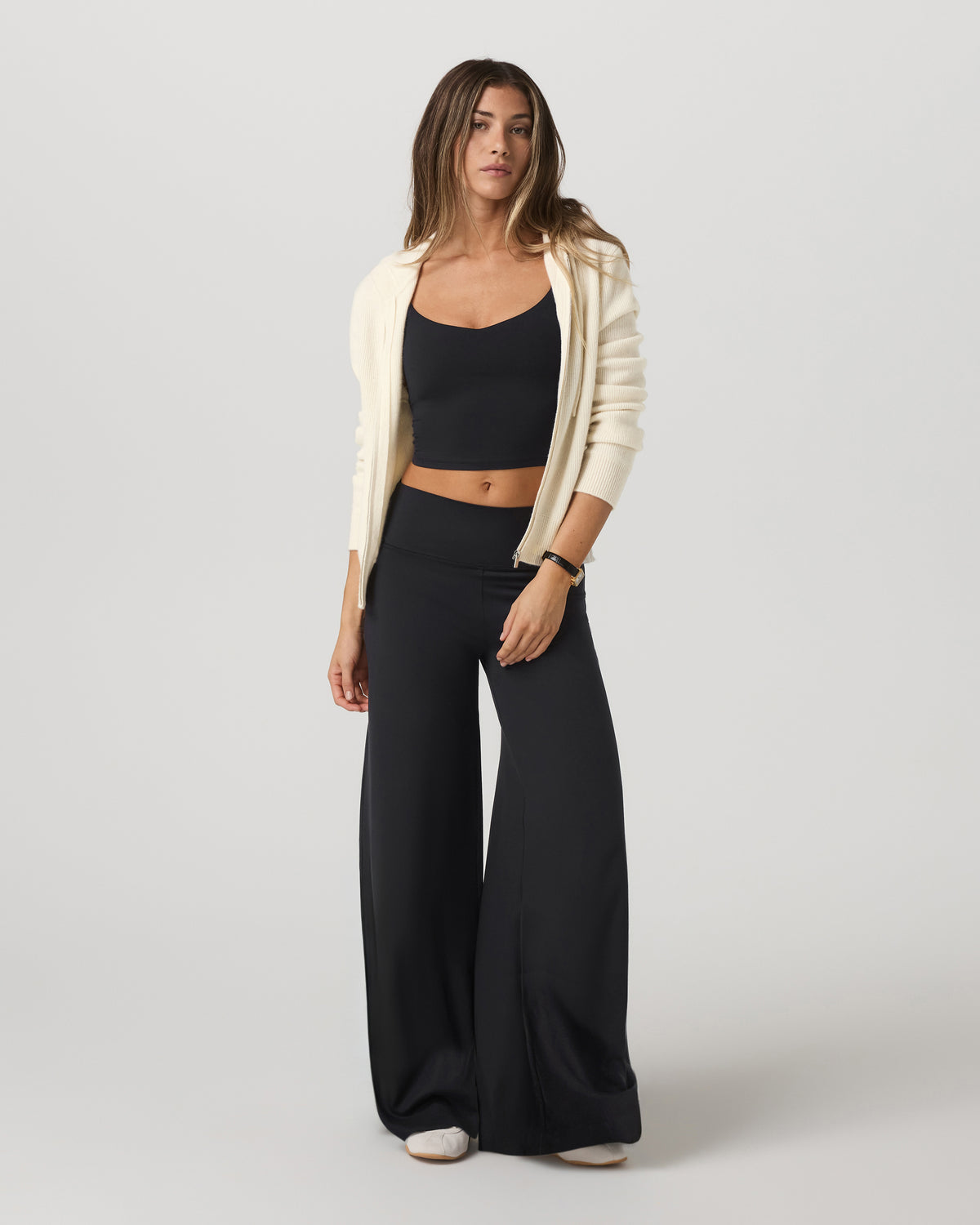 Vuori Halo Easy Wideleg Pant Women's Solid Black Wideleg Pants