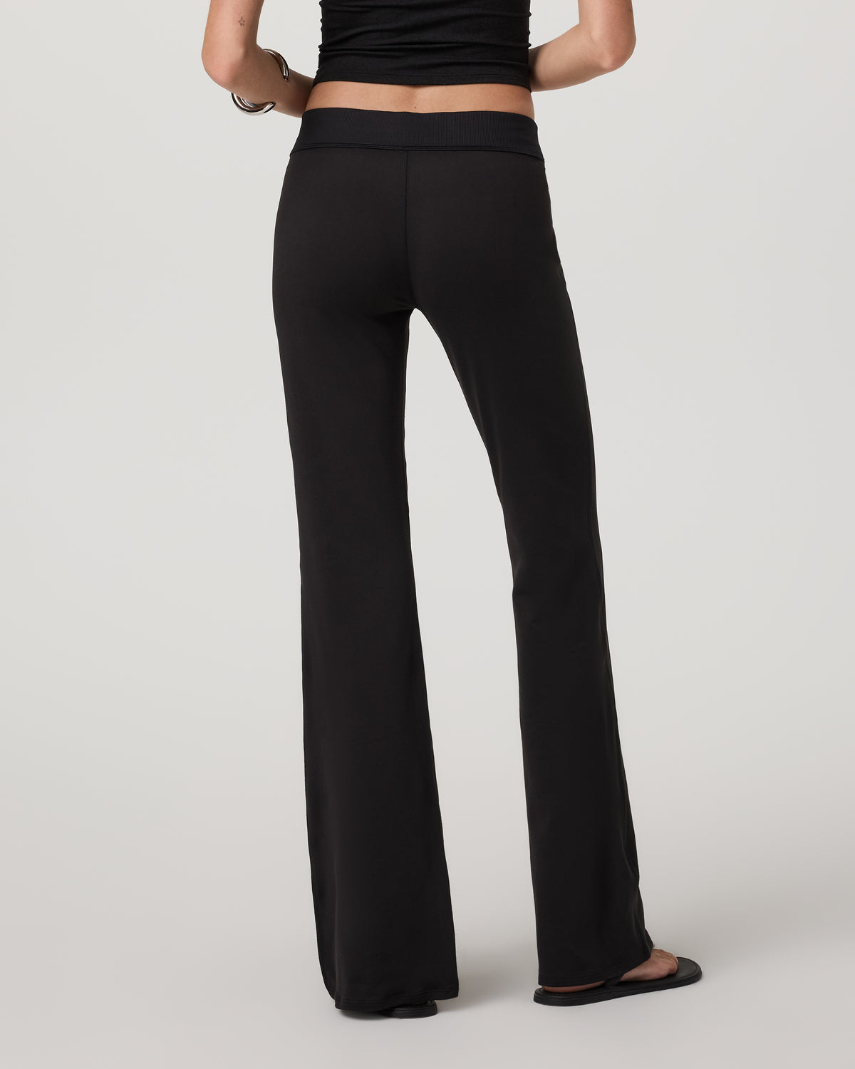 Vuori Halo Flare Pant Women's Solid Black Pants