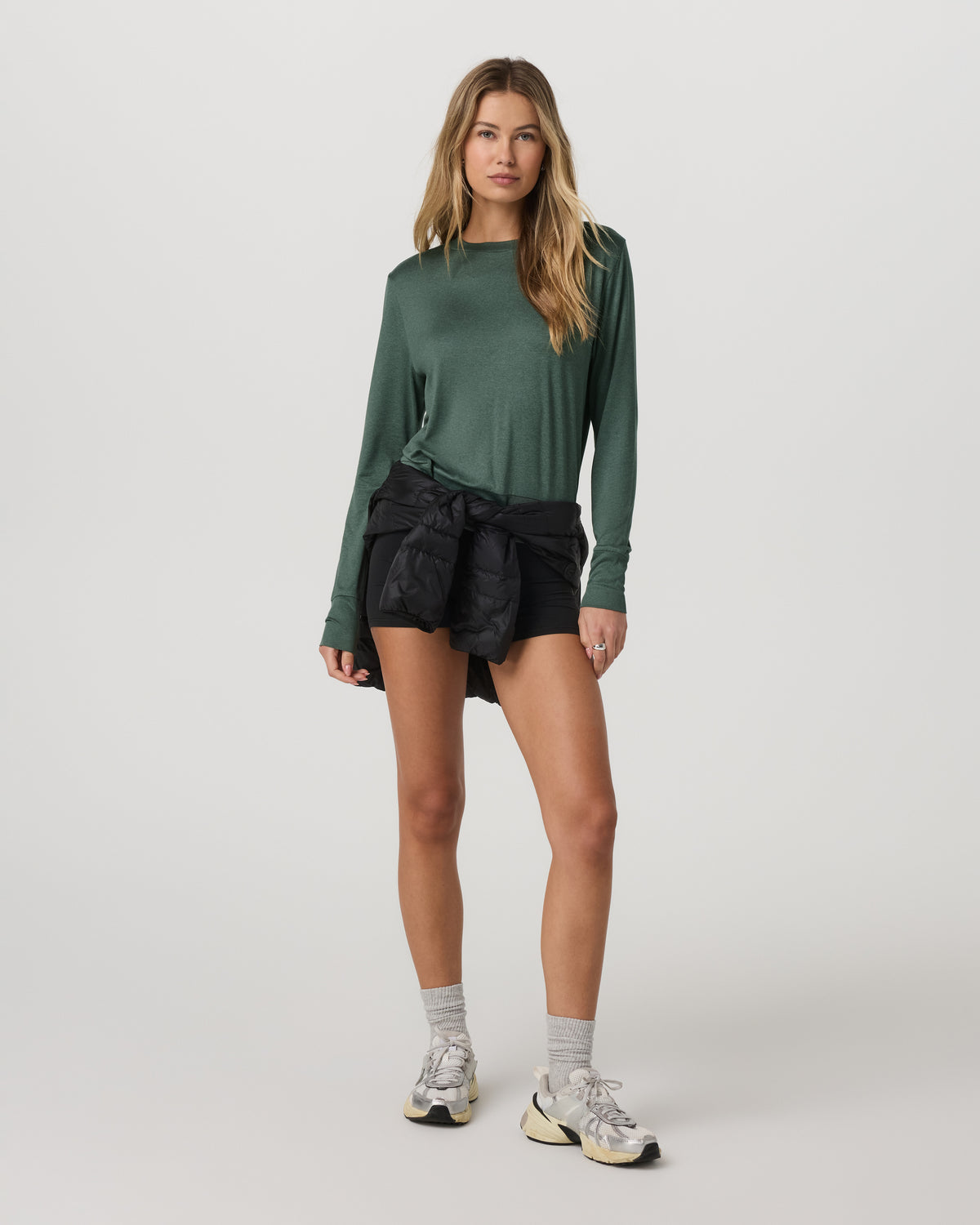 Vuori Daydream Crew Women's Agate Green Heather Long Sleeve