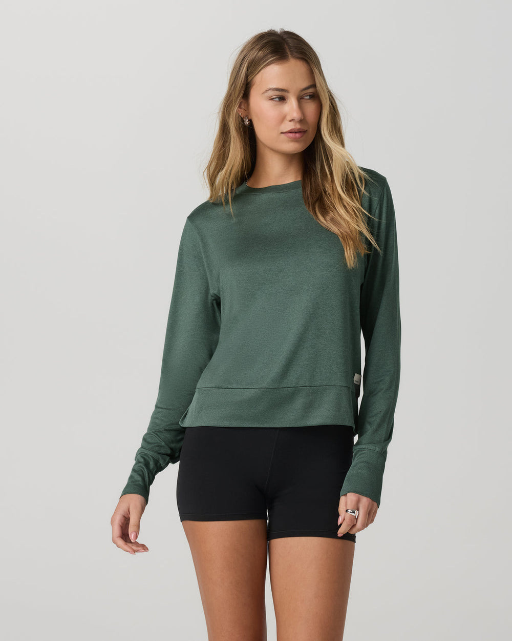 Vuori Daydream Crew Women's Agate Green Heather Long Sleeve