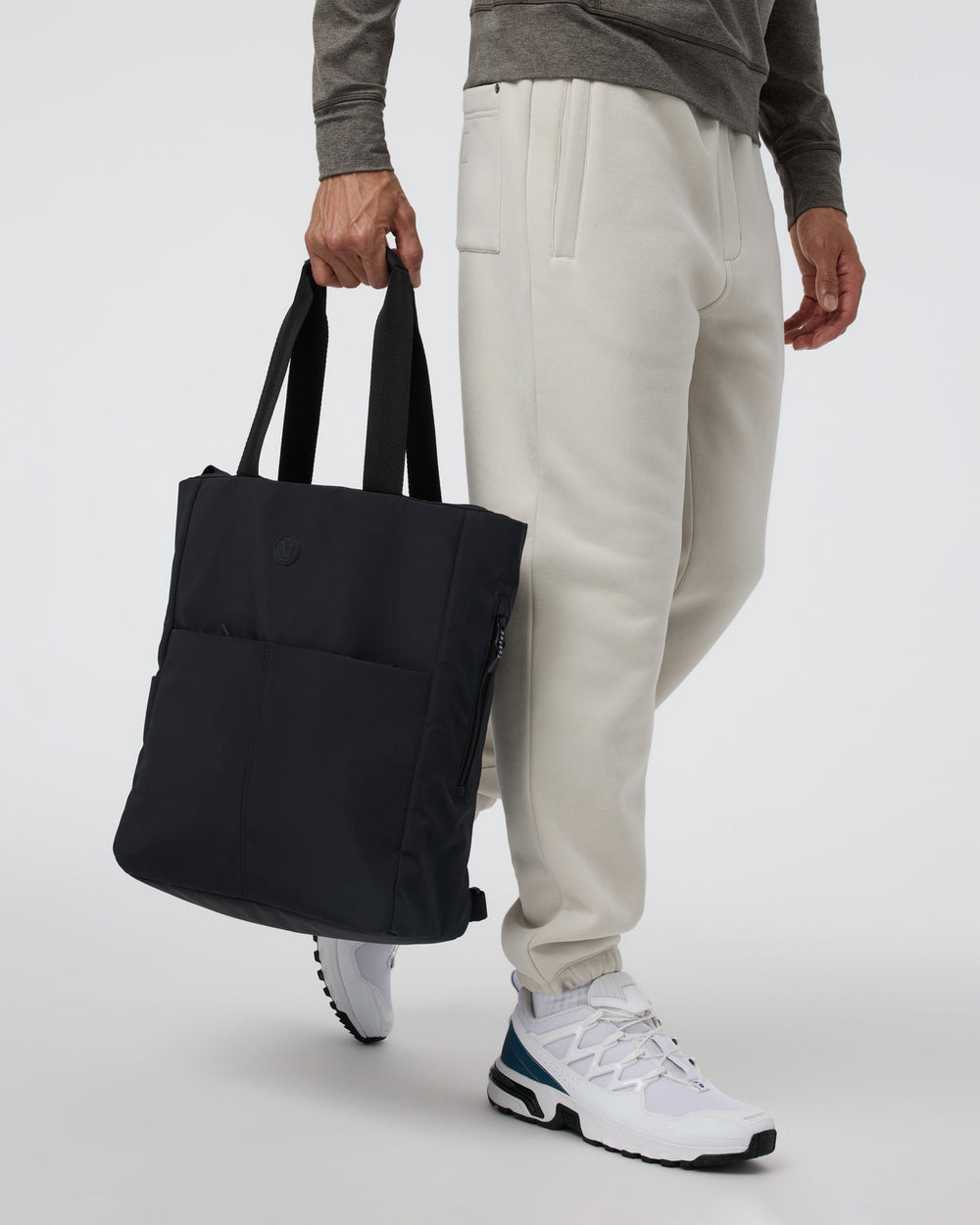 Vuori V1 Convertible Tote Bag 2.0 Black