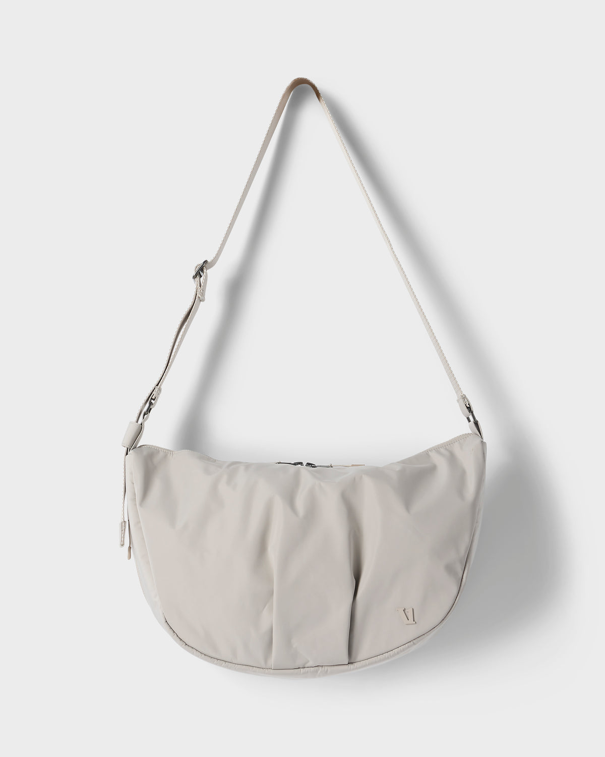 Vuori Vuori Carryall Stylish Dark Salt Modern Crescent Bag