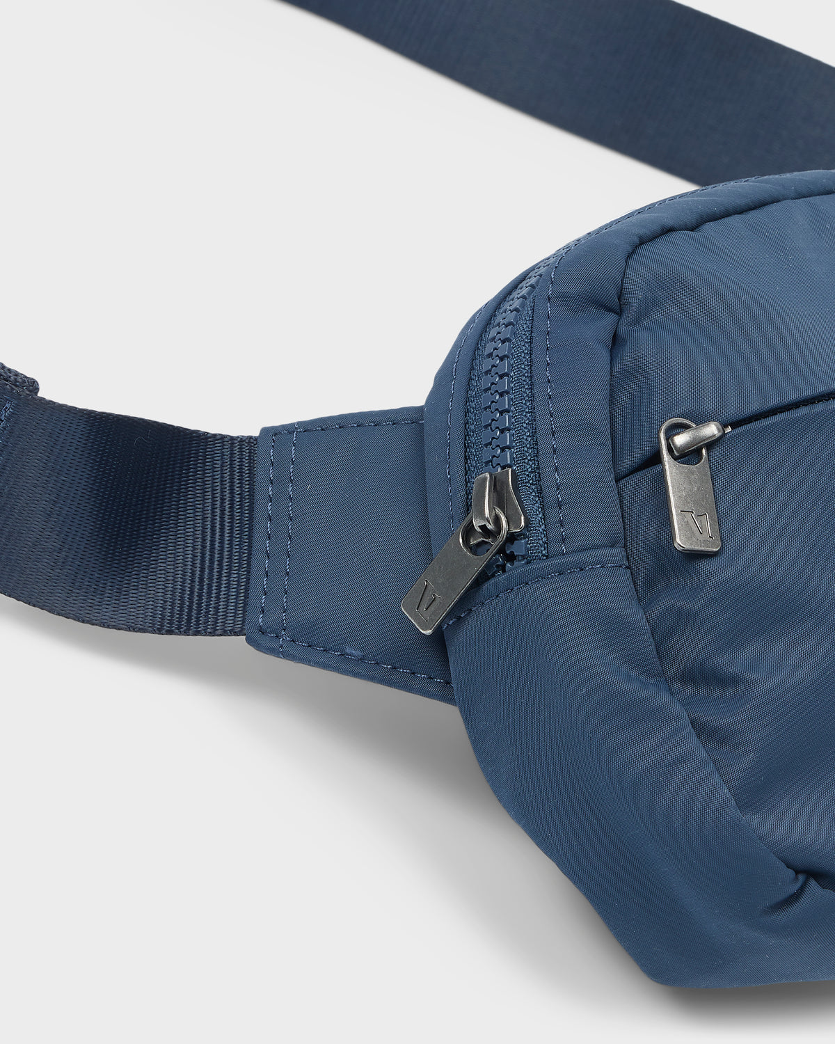 Vuori All Around Hip Pack Ocean Blue Versatile Travel Bag
