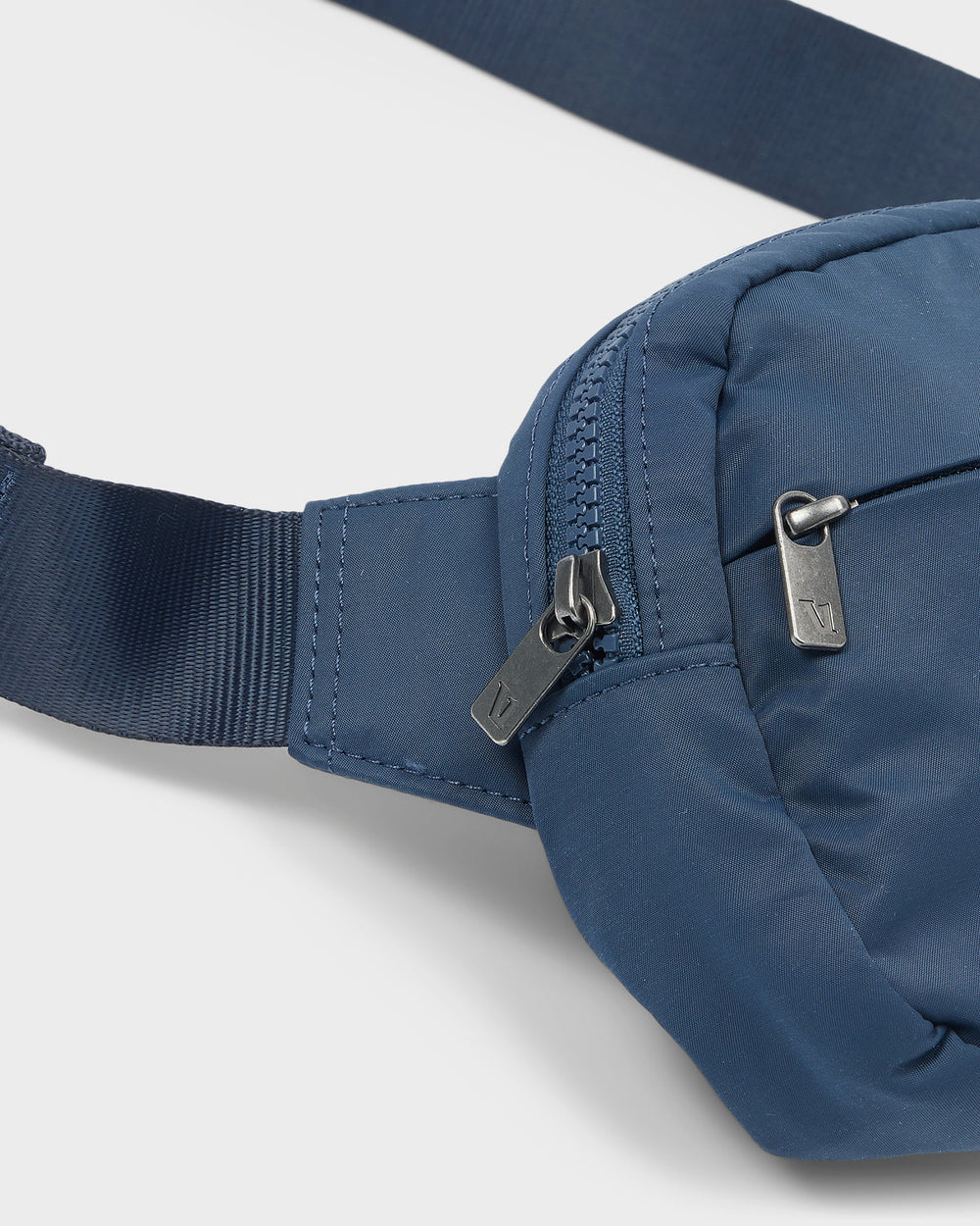 Vuori All Around Hip Pack Ocean Blue Versatile Travel Bag