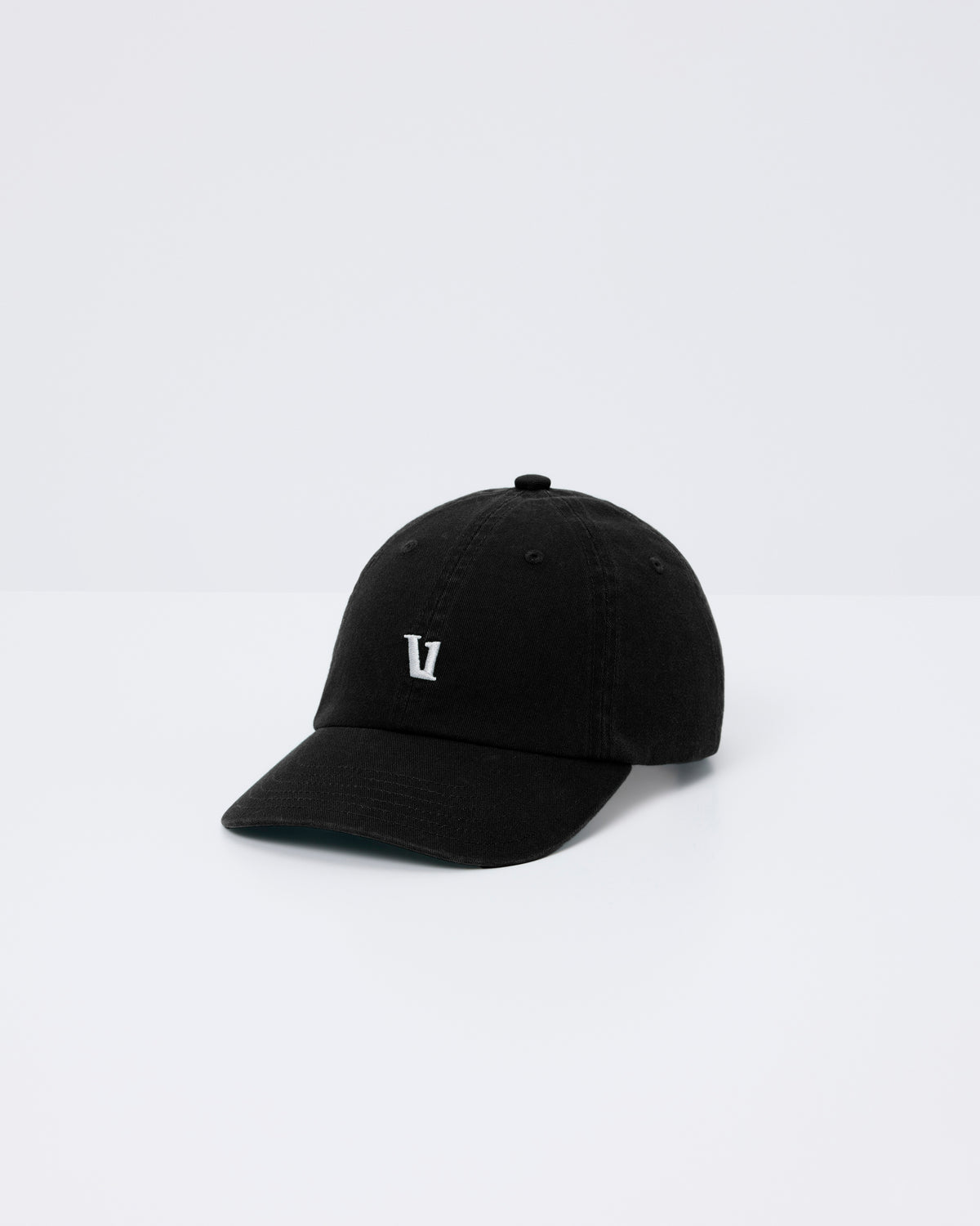 Vuori Vuori Dad Hat Classic Black All-Cotton Dad Cap