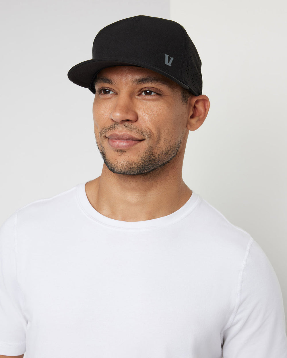 Vuori V1 Water Tech Hat Black Floating Hat