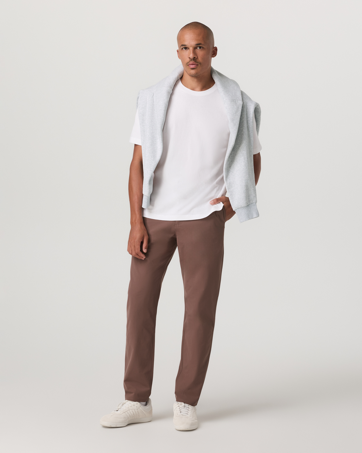 Vuori Meta Trouser Classic Fit 30" Men's Sable Tailored Pants