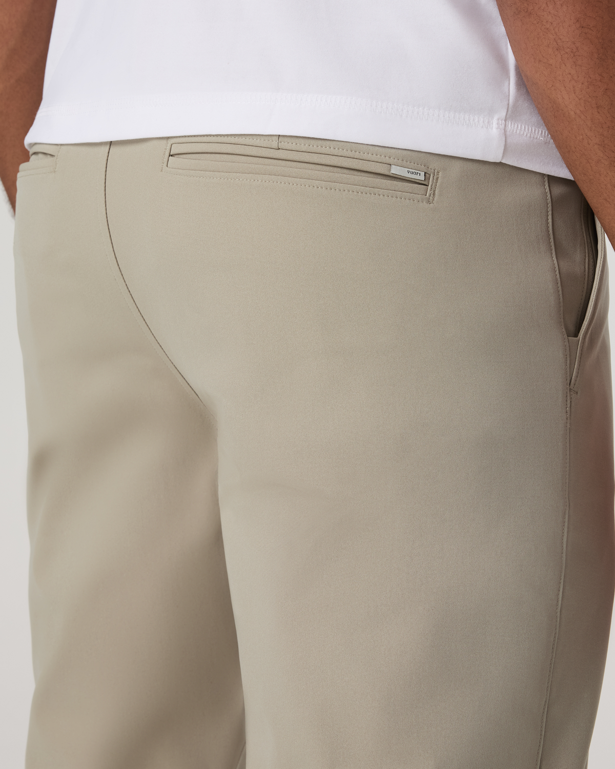 Vuori Meta Trouser Classic Fit 34" Men's Truffle Tailored Pant