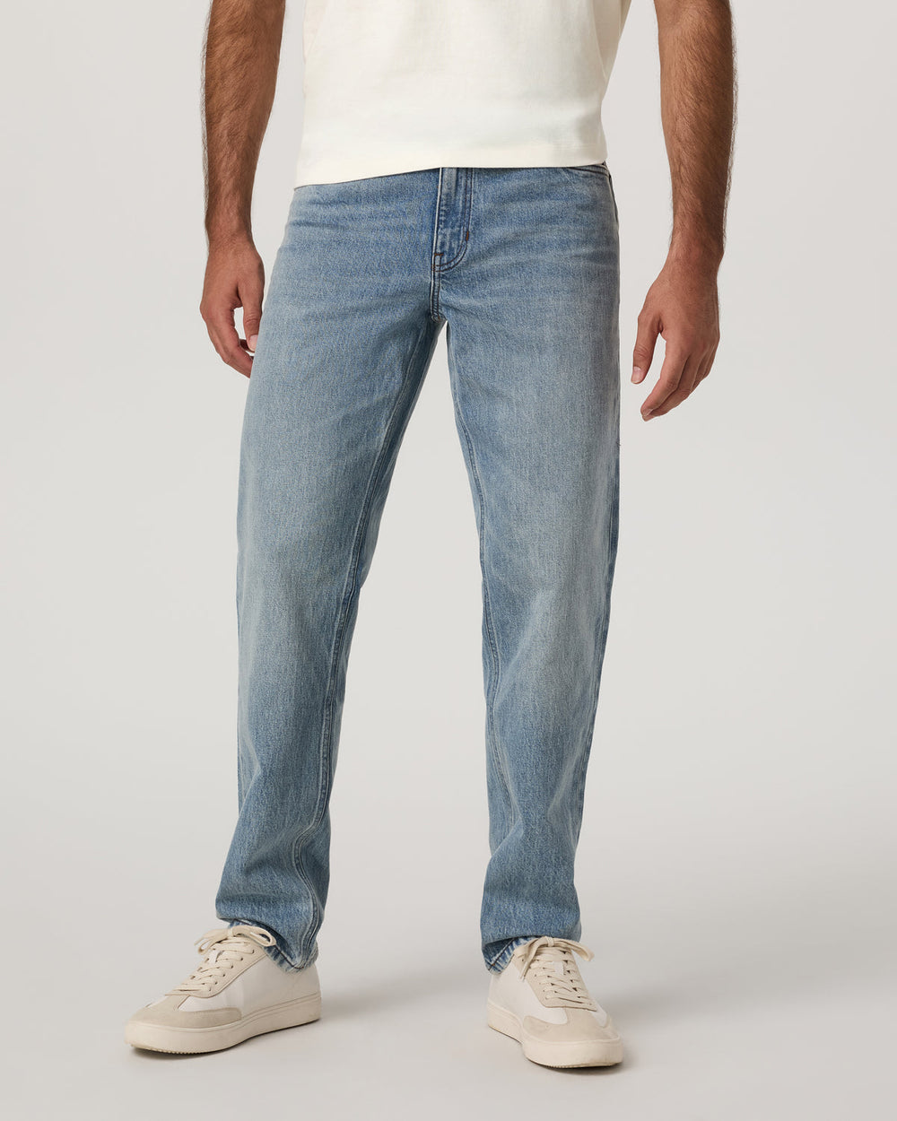 Vuori Vuori Vintage Jean Classic Fit 32" Light Wash Denim