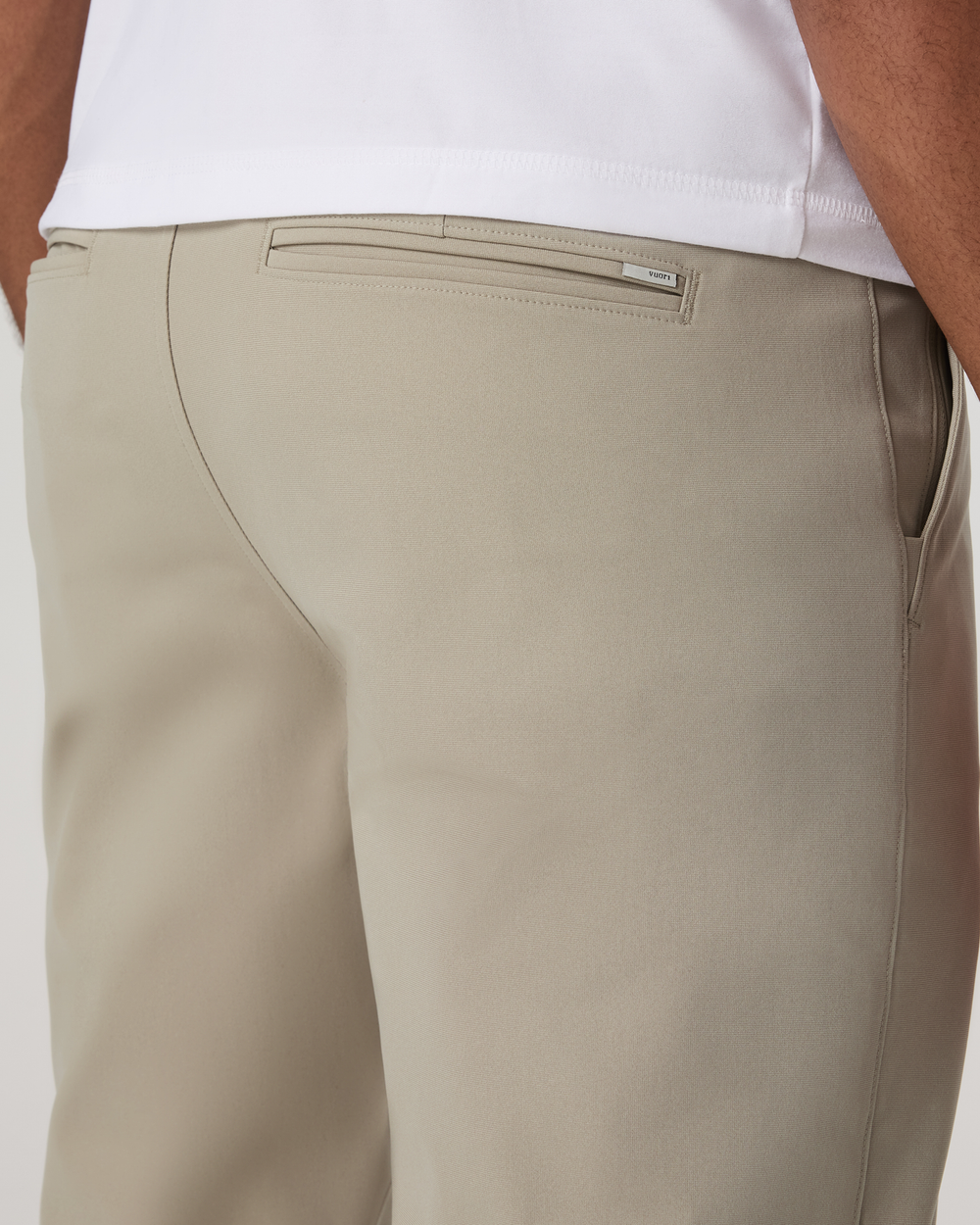 Vuori Meta Trouser Classic Fit 30" Men's Truffle Tailored Pants