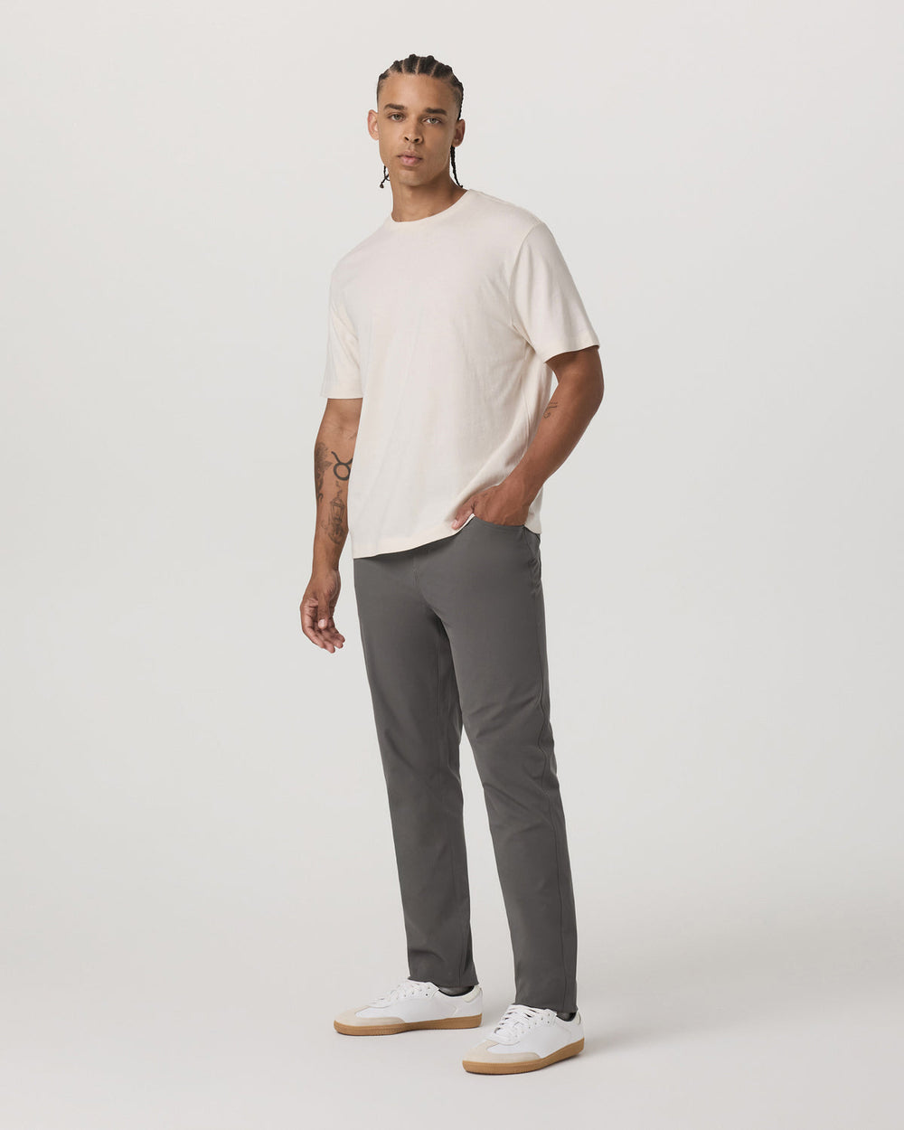 Vuori Meta Pant Classic Fit 32" Men's Warm Grey 5-Pocket Pants