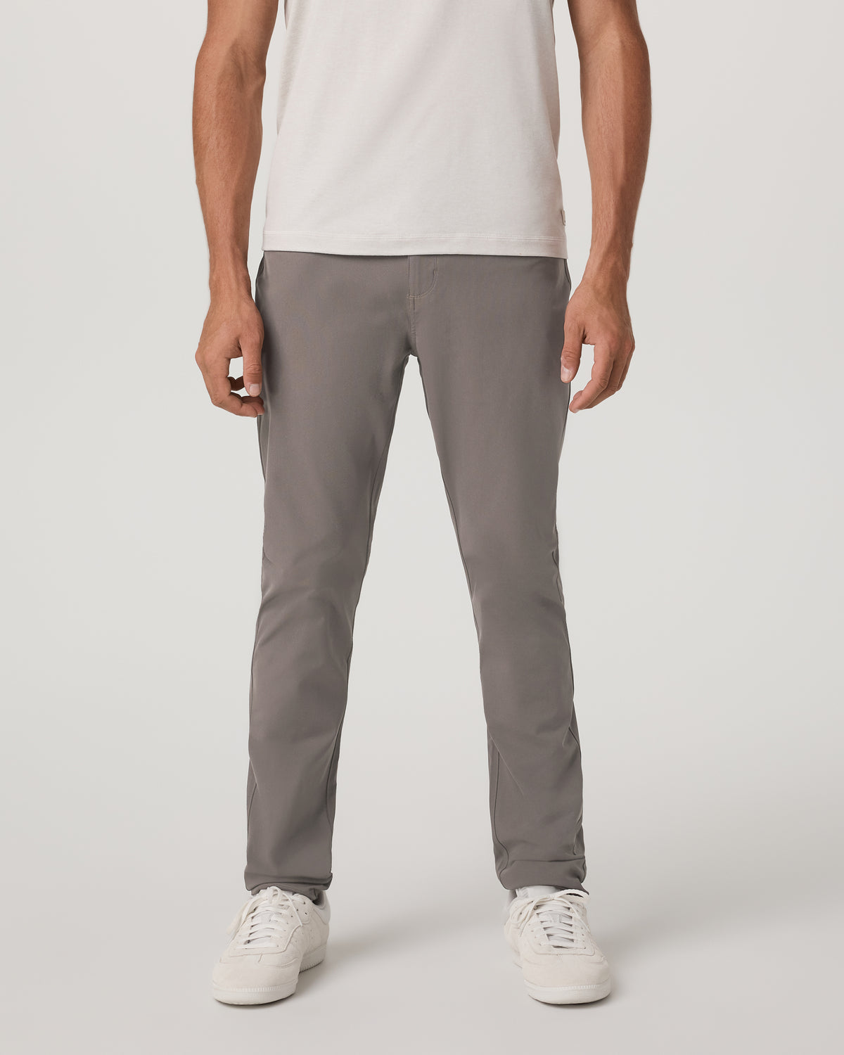 Vuori Meta Pant Athletic Slim Fit 32" Warm Grey 5-Pocket Pants
