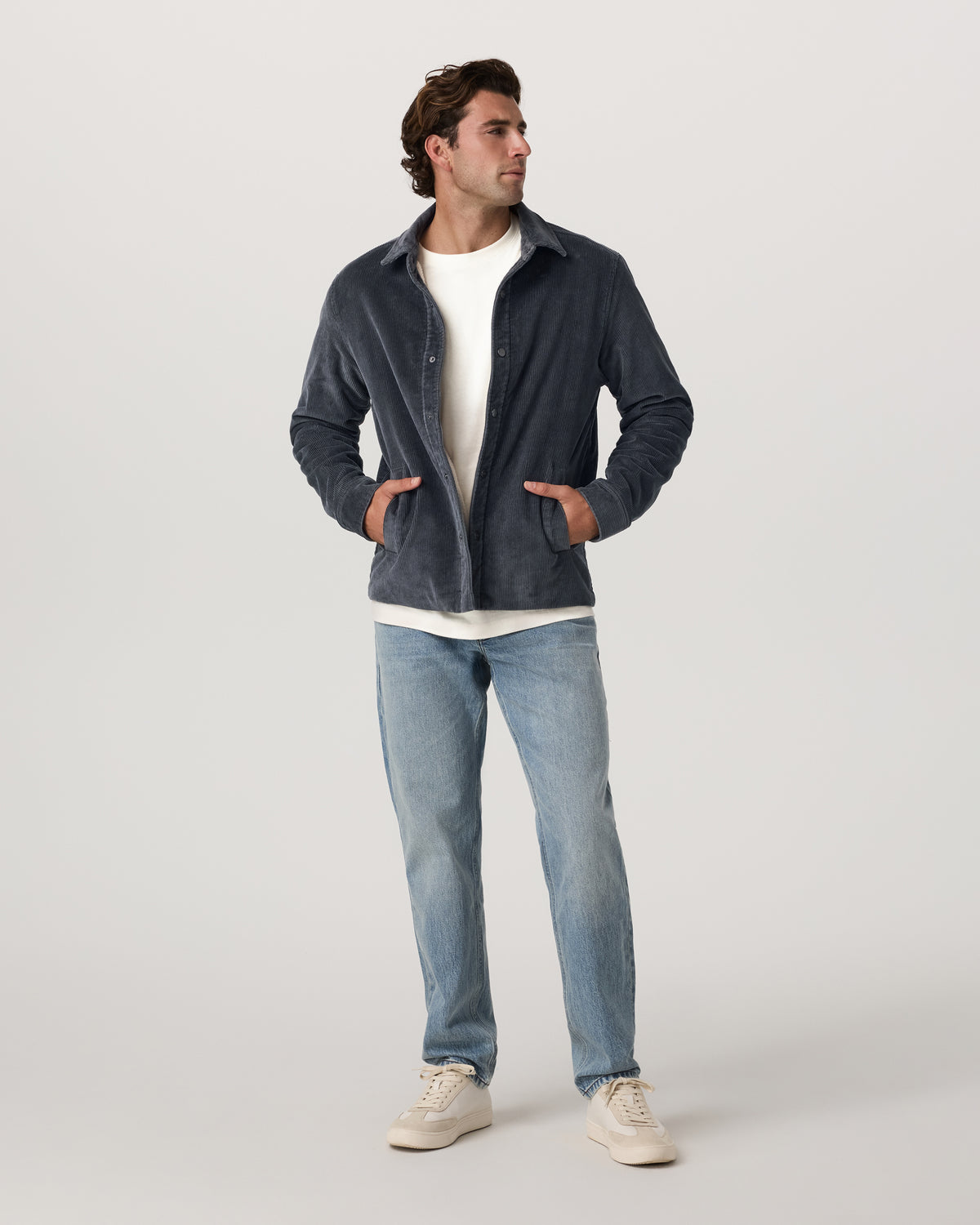 Vuori Vuori Vintage Jean Classic Fit 30" Light Wash Denim
