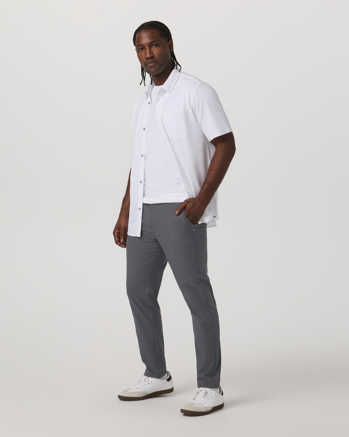 Vuori Cascade Tech Chino Pant 32" Men's Charcoal Chinos