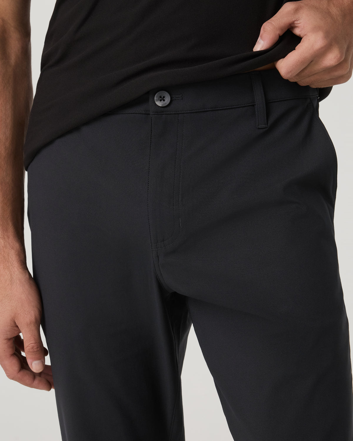 Vuori Meta Trouser Classic Fit 30" Men's Black Tailored Pants