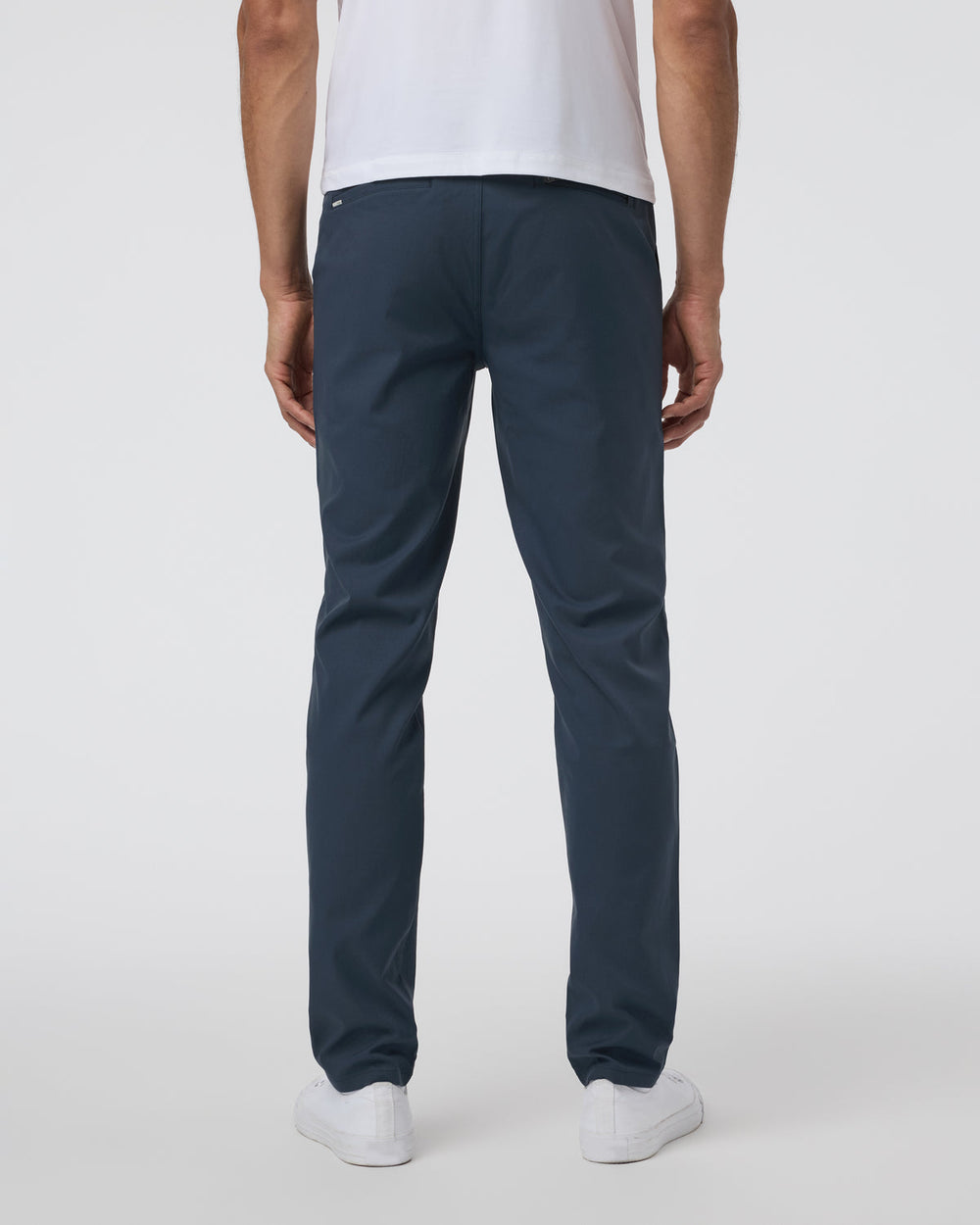 Vuori Cascade Tech Chino Pant 32" Men's Ink Chinos