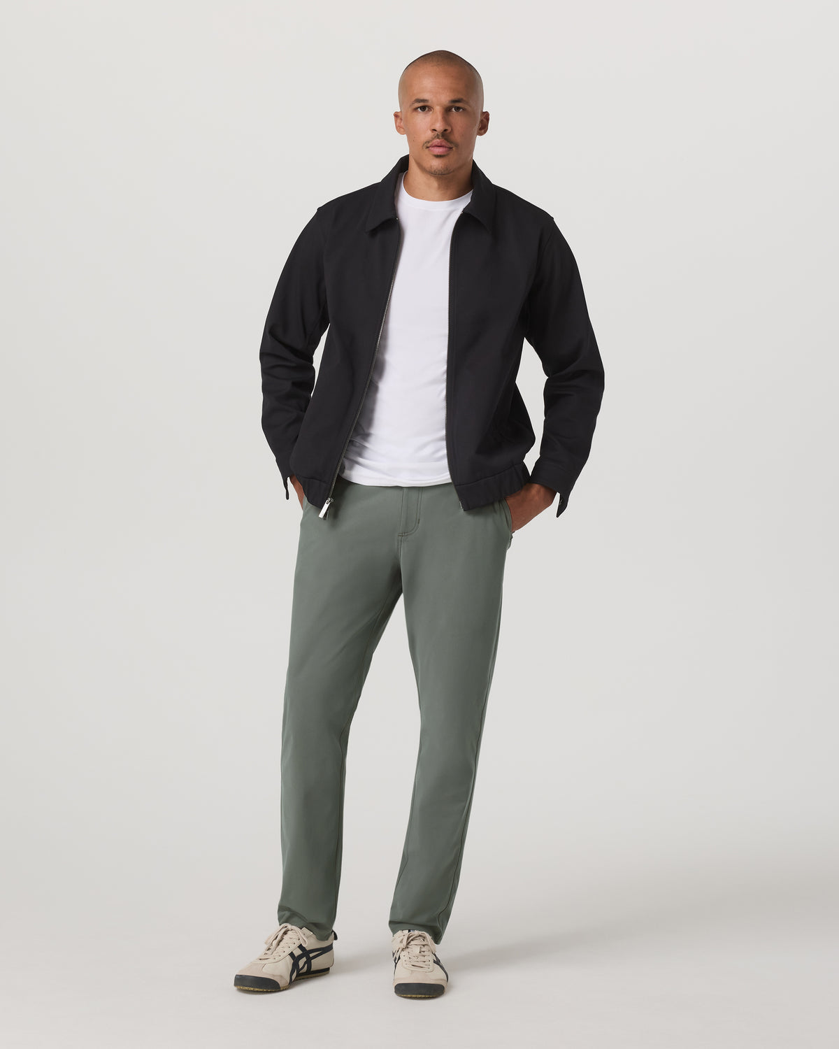 Vuori Meta Trouser Classic Fit 32" Men's Light Oregano Pants