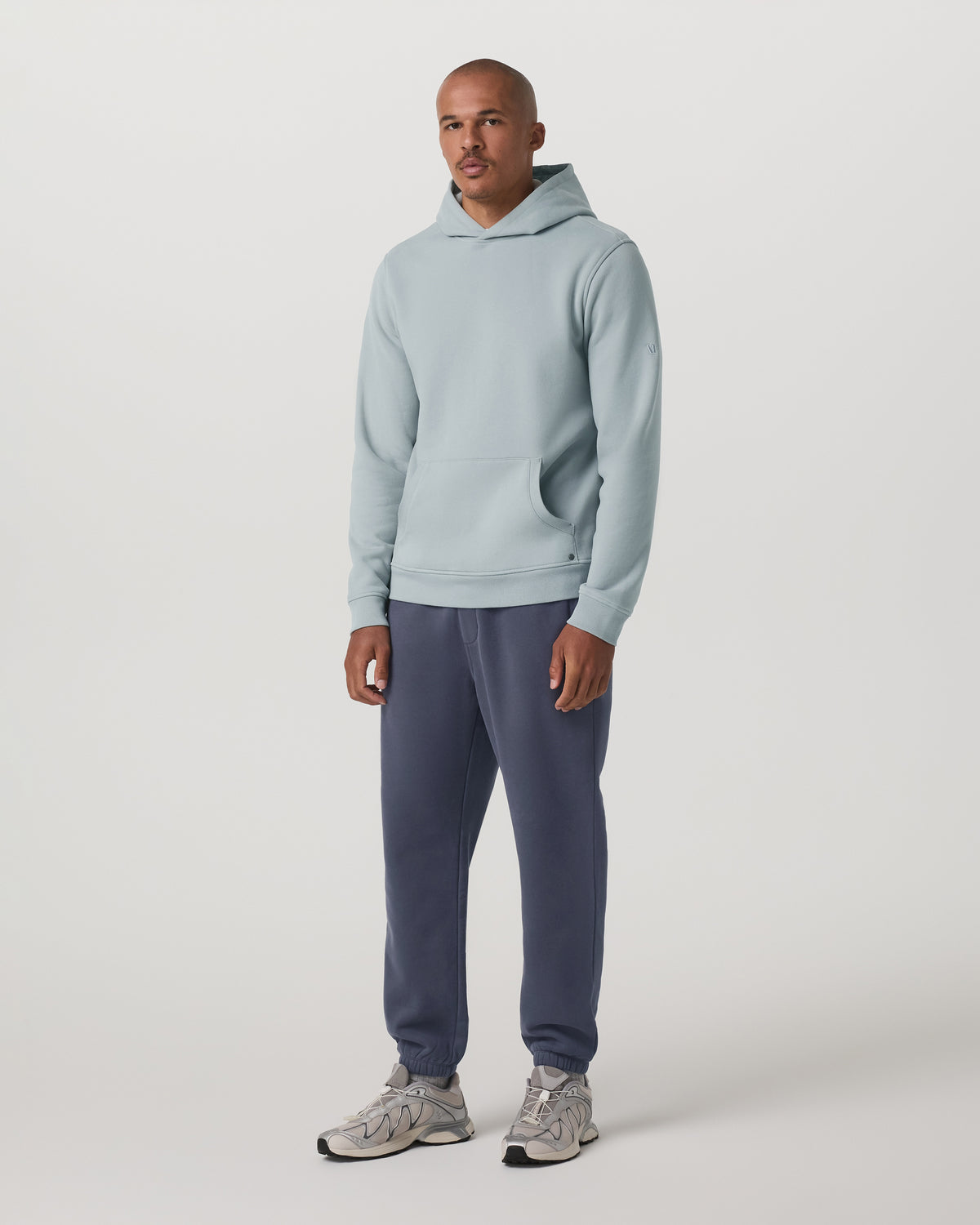 Vuori Seaside Sweatpant 28" Men's Relaxed Fit Azure Sweatpant