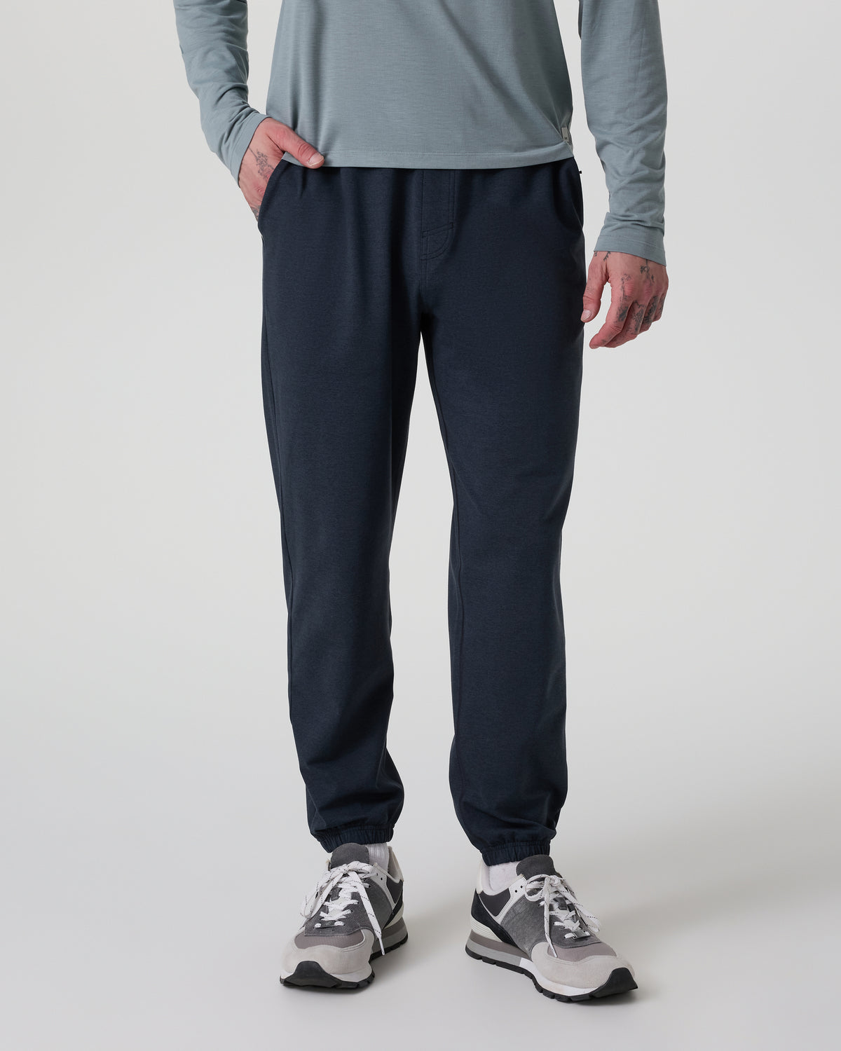 Vuori Coronado Performance Sweatpant Classic 28" Midnight Heather