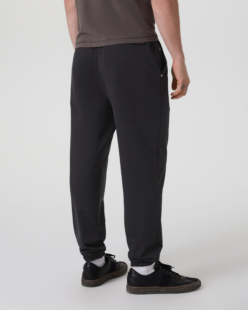 Vuori Coronado Performance Sweatpant Classic 28" Black Heather