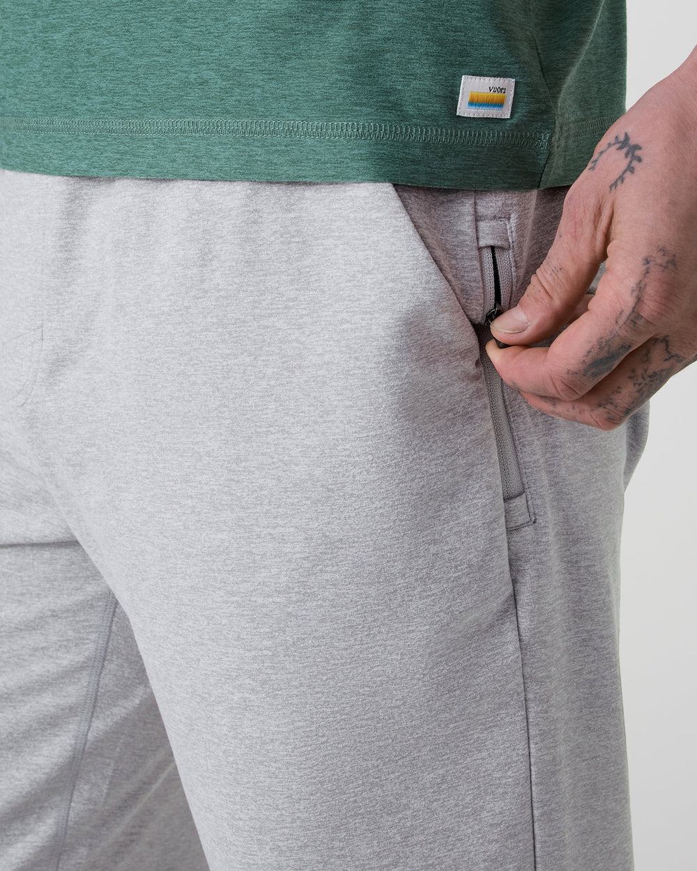 Vuori Coronado Performance Sweatpant Classic 28" Light Heather Grey