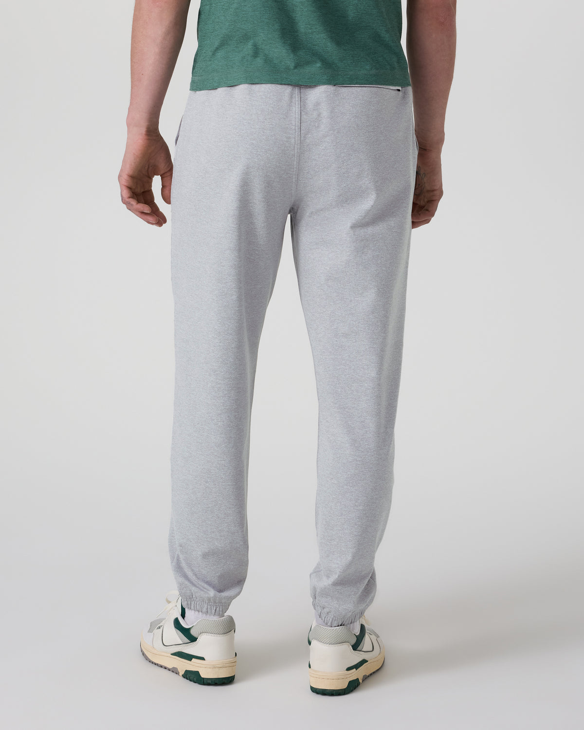 Vuori Coronado Performance Sweatpant Classic 28" Light Heather Grey
