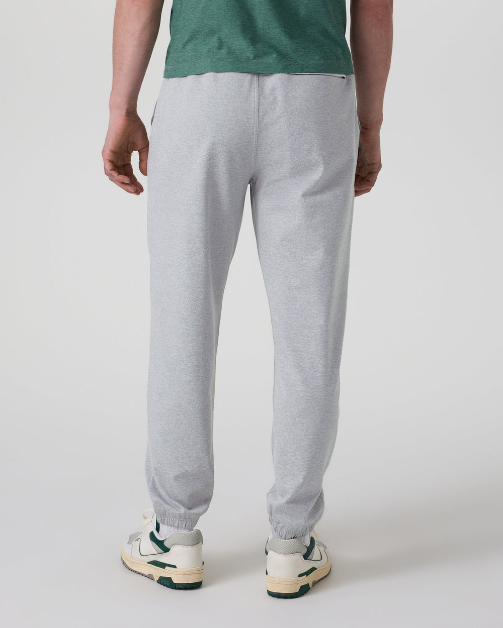 Vuori Coronado Performance Sweatpant Classic 28" Light Heather Grey