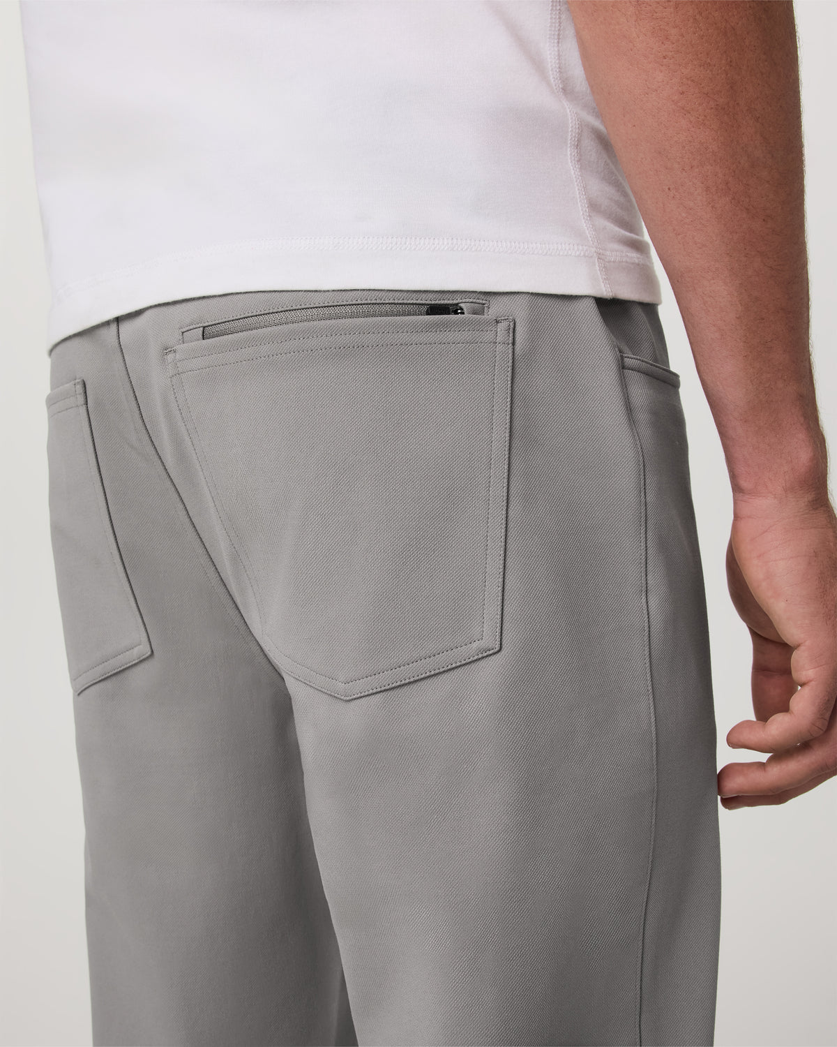 Vuori MetaTwill Pant Classic Fit 32" Men's Shiitake Pants