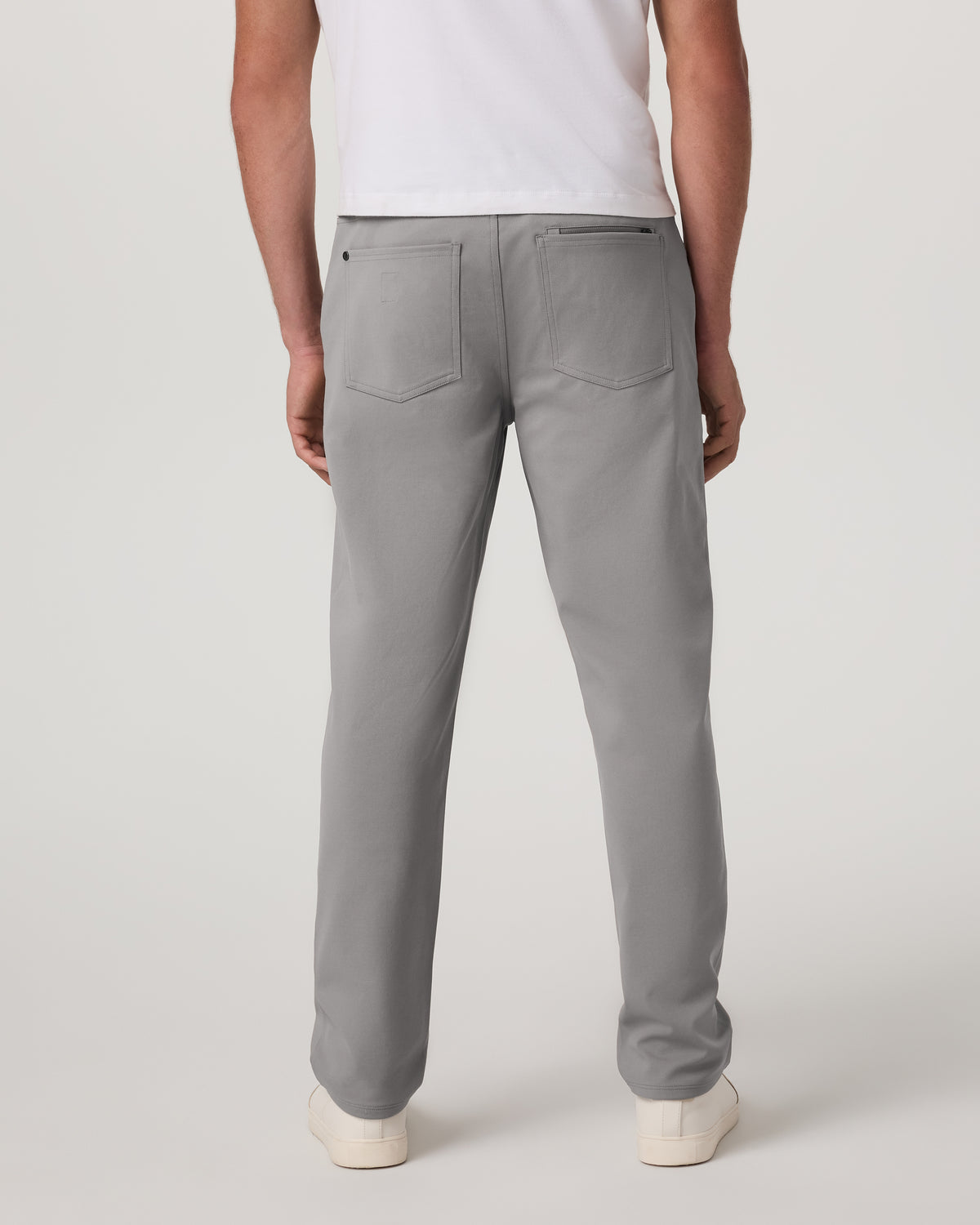 Vuori MetaTwill Pant Classic Fit 32" Men's Shiitake Pants