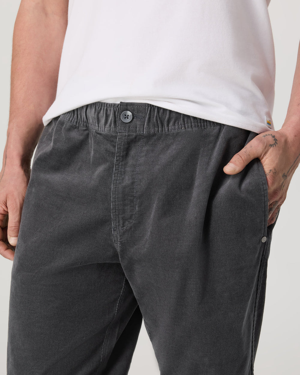 Vuori Men's Optimist Elastic Waist Pant Classic Fit Charcoal