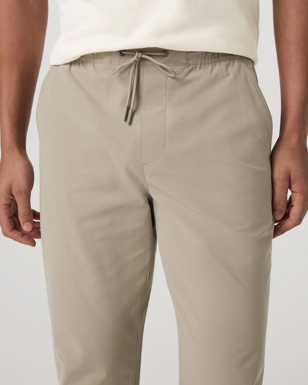 Vuori Meta Elastic Waist Pant Classic Fit 32" Men's Truffle Pants
