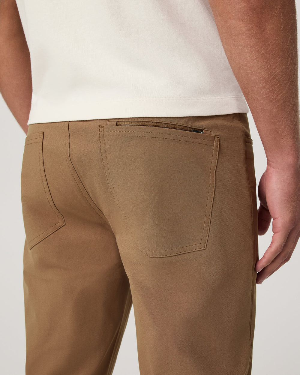 Vuori Meta Pant Athletic Slim Fit 32" Men's Pecan 5-Pocket Pant