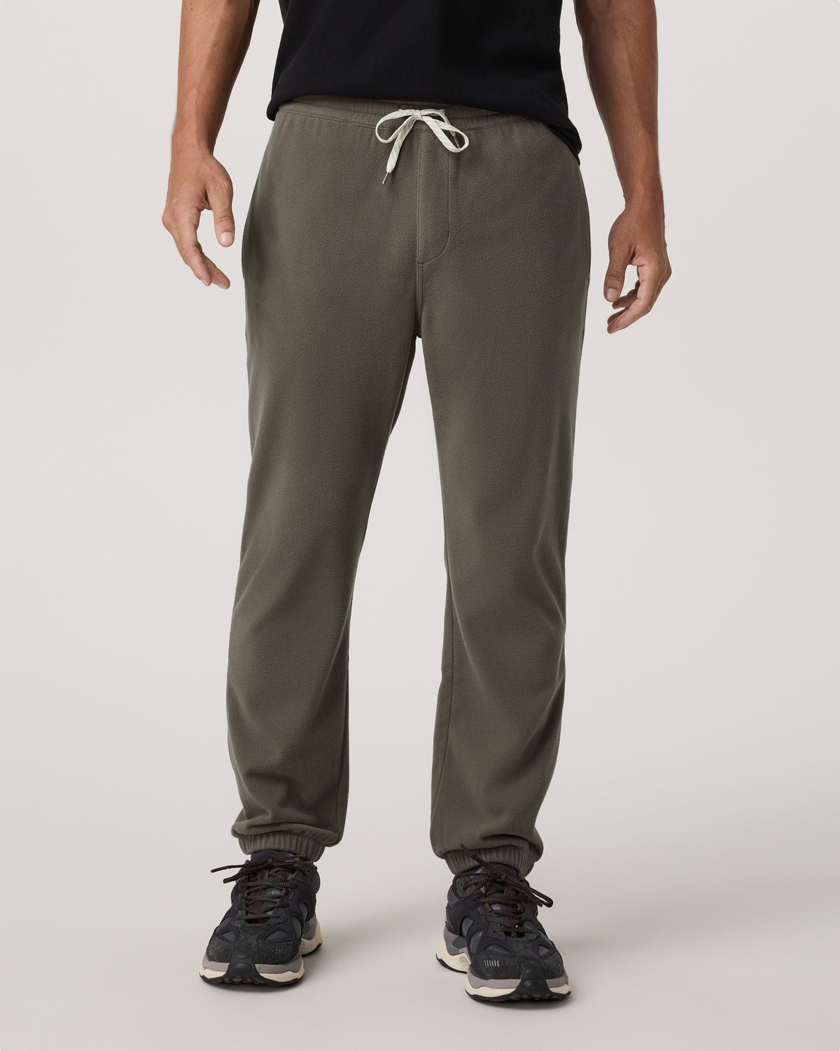 Vuori Aspen Sweatpant Men's Classic-Fit Sweats in Root