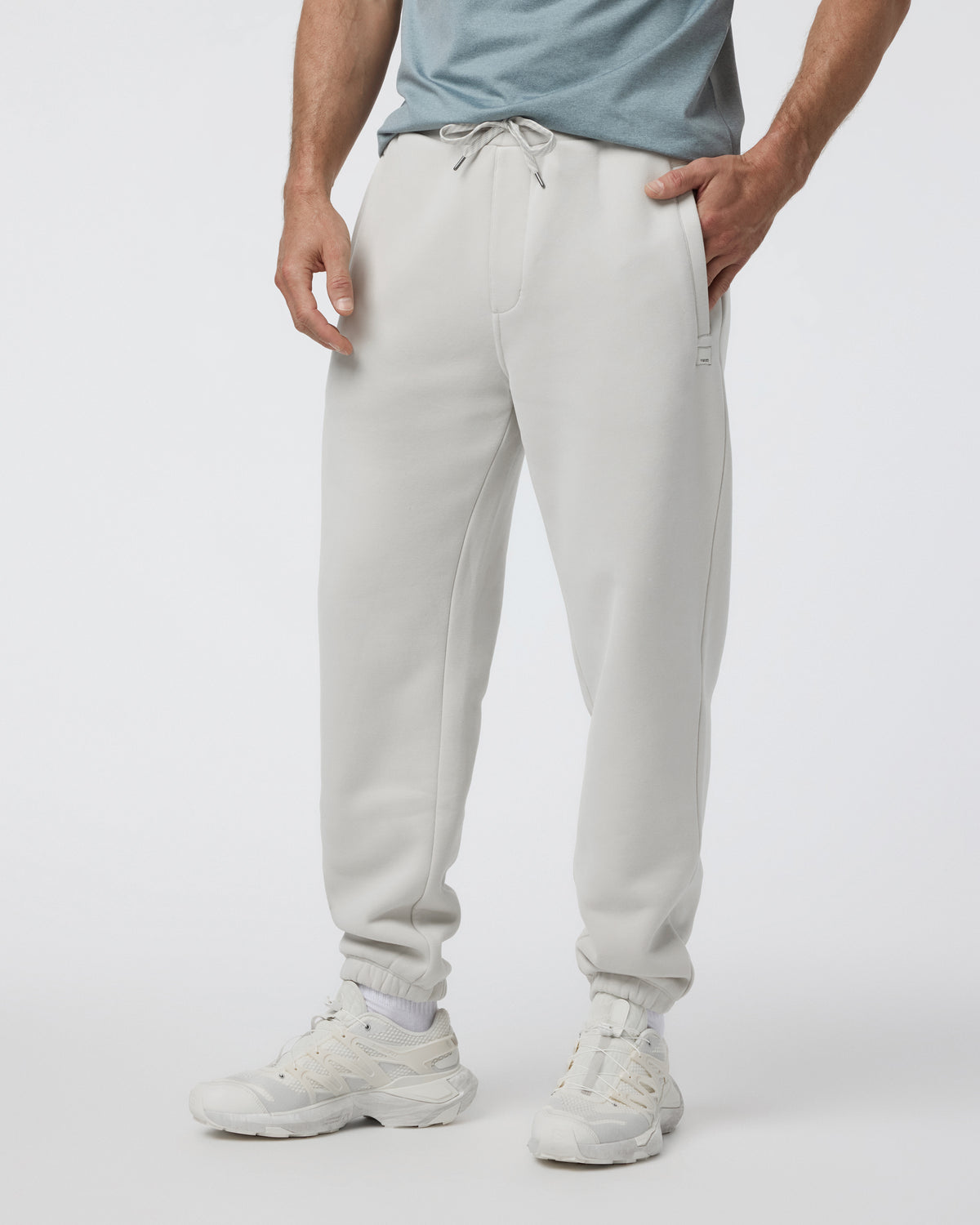 Vuori Seaside Sweatpant 28" Men's Relaxed Fit Salt Pants