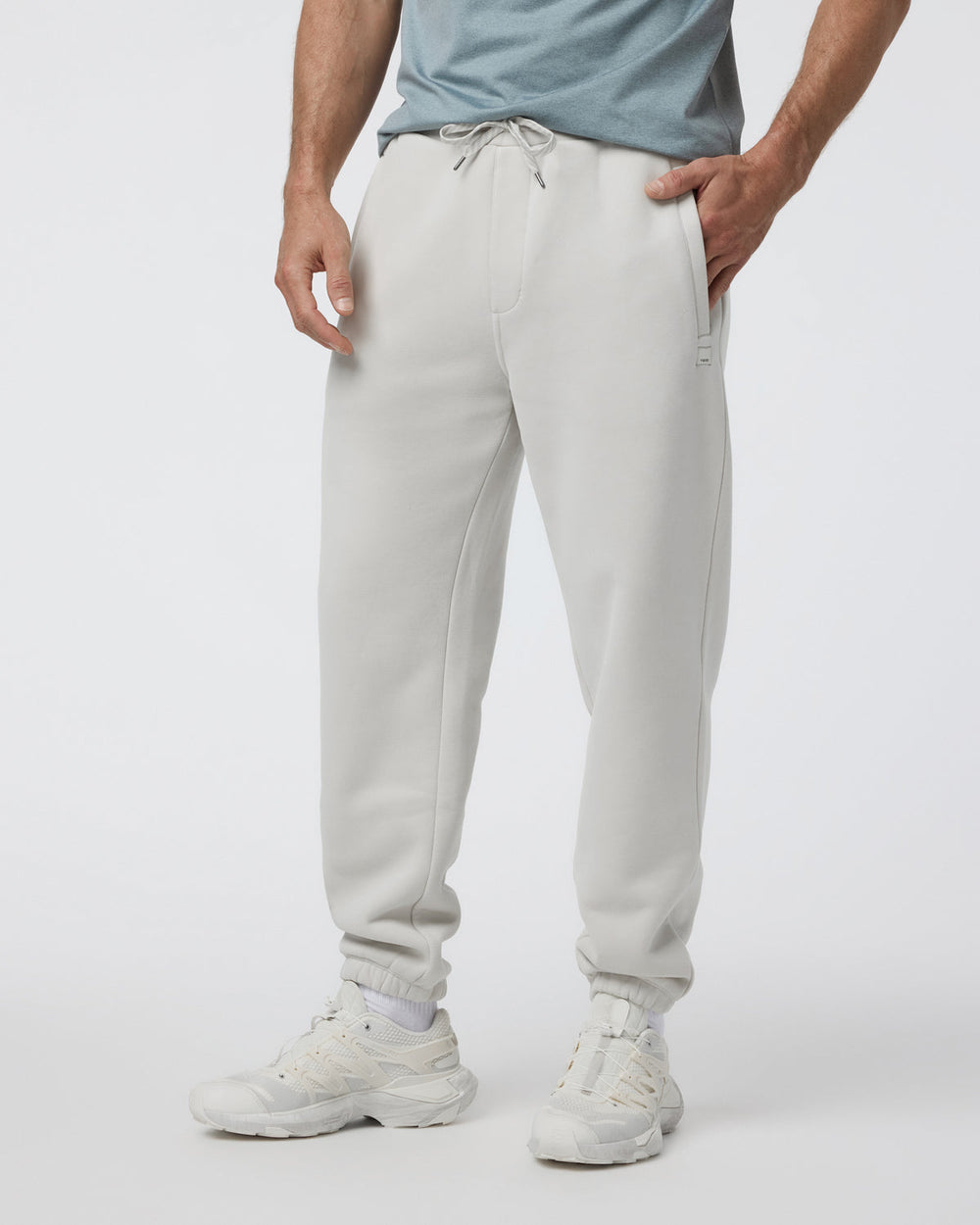 Vuori Seaside Sweatpant 28" Men's Relaxed Fit Salt Pants