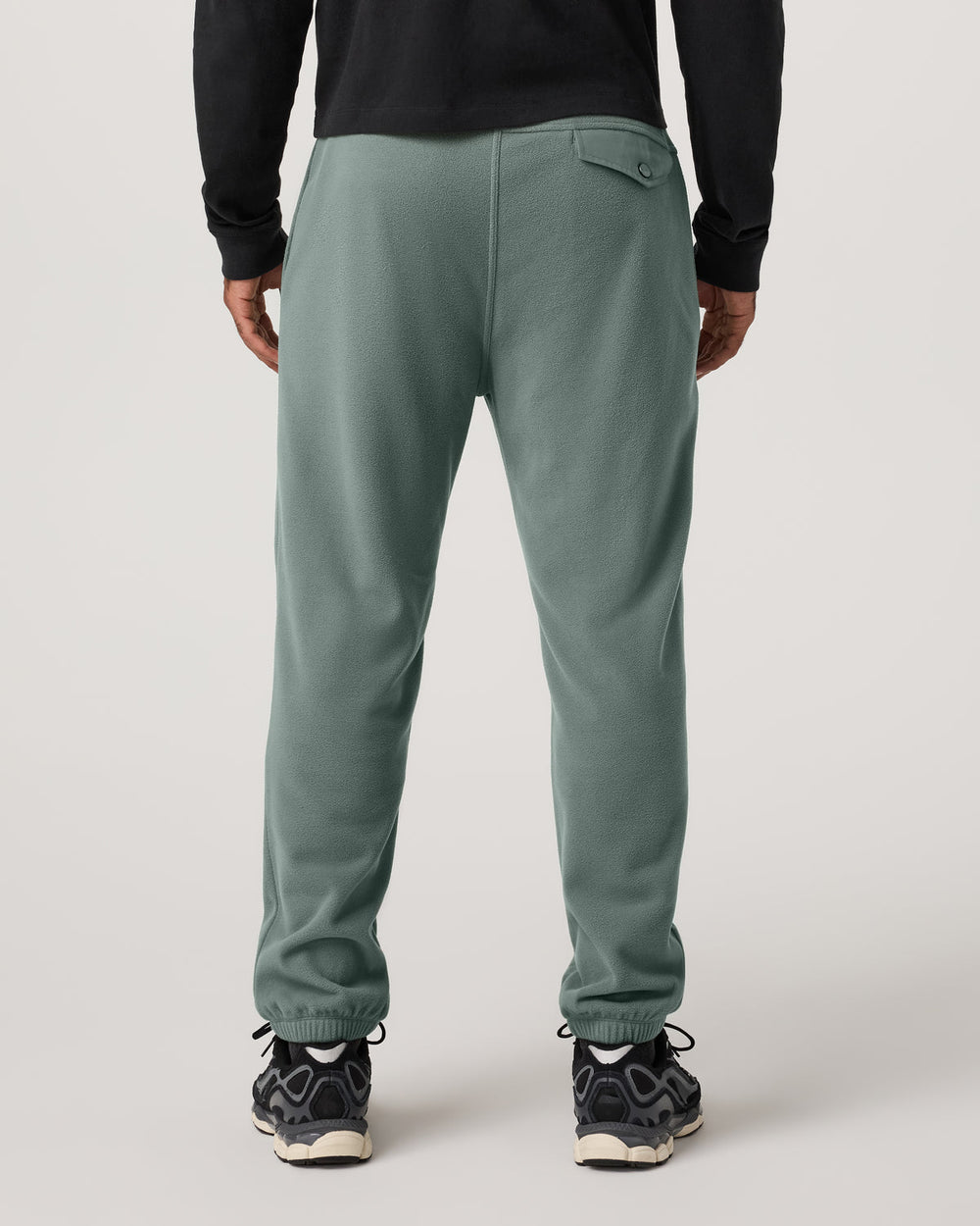 Vuori Aspen Sweatpant Men's Classic-Fit Sweats in Marsh