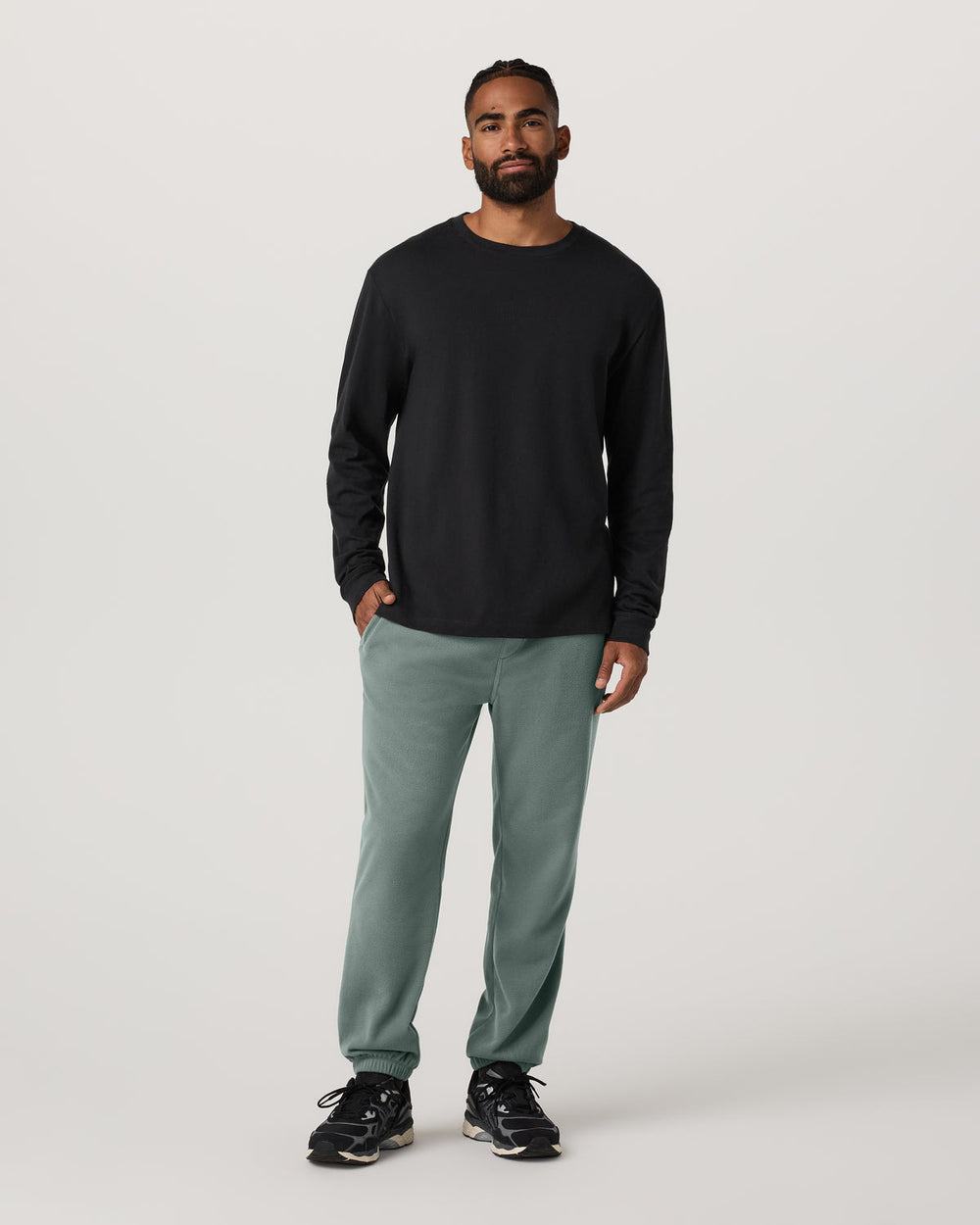 Vuori Aspen Sweatpant Men's Classic-Fit Sweats in Marsh