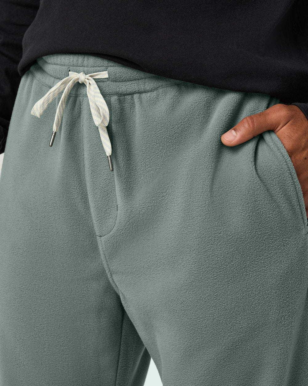 Vuori Aspen Sweatpant Men's Classic-Fit Sweats in Marsh